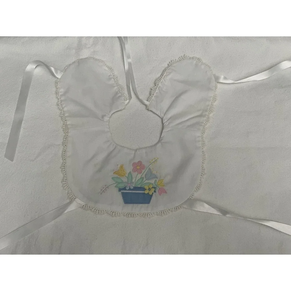 VTG Scalloped Edge Reversible‎ Baby Bib w' Hand Embroidered Bunny Eggs Flowers